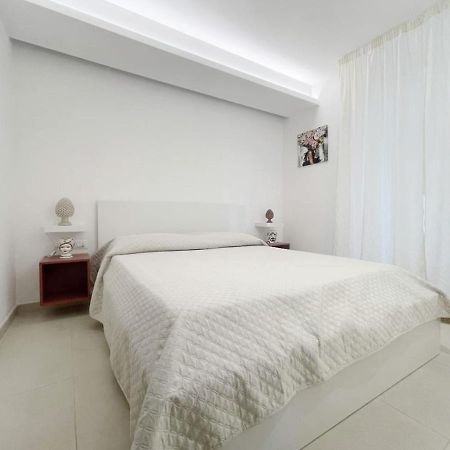 Casa Vacanze Margherita 卡斯泰拉马莱 外观 照片
