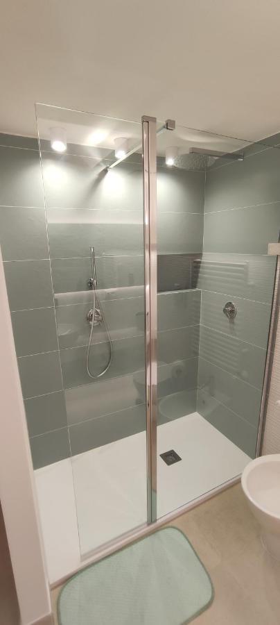 Casa Vacanze Margherita 卡斯泰拉马莱 外观 照片