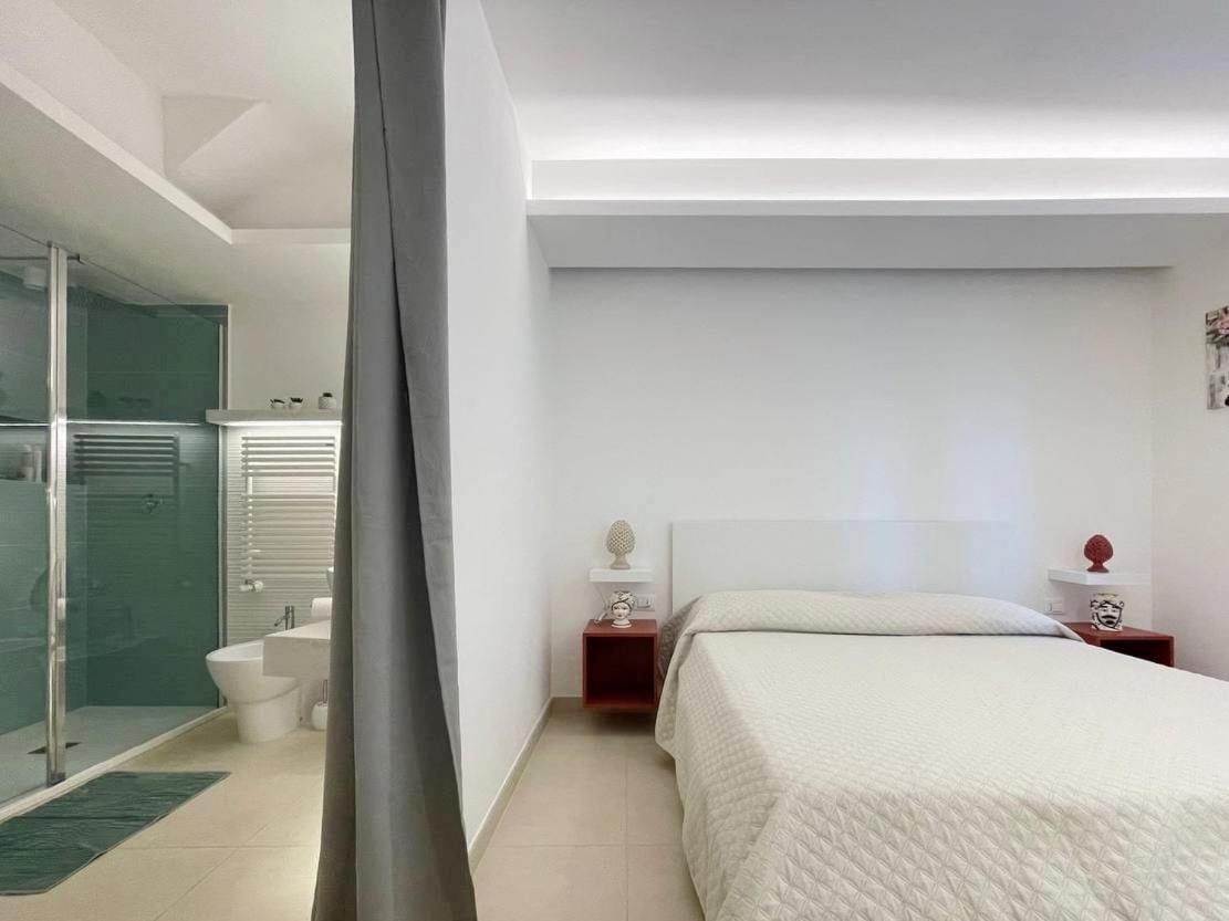 Casa Vacanze Margherita 卡斯泰拉马莱 外观 照片