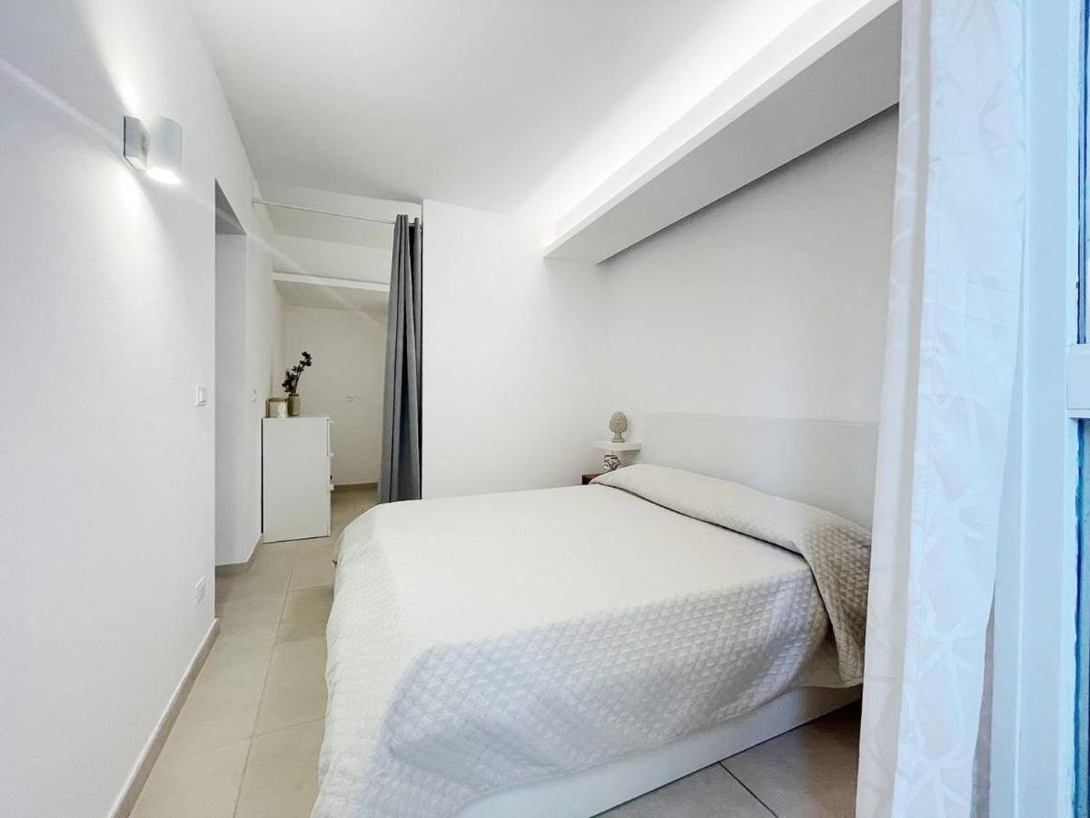 Casa Vacanze Margherita 卡斯泰拉马莱 外观 照片