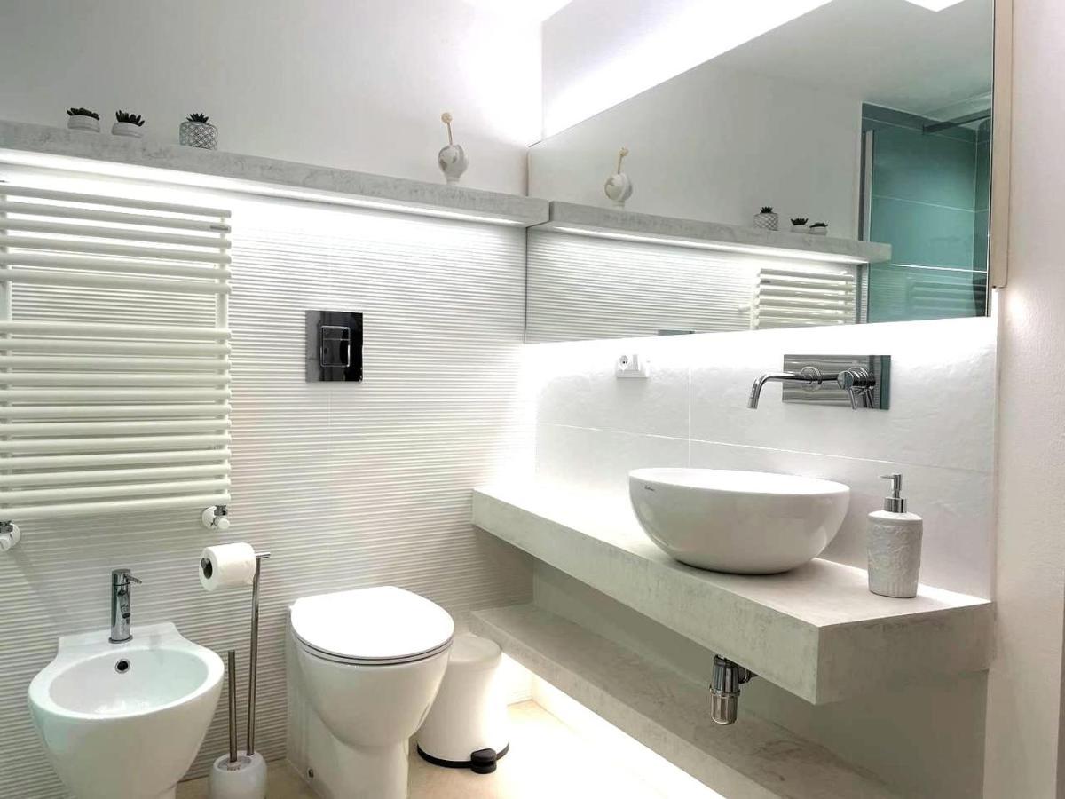 Casa Vacanze Margherita 卡斯泰拉马莱 外观 照片